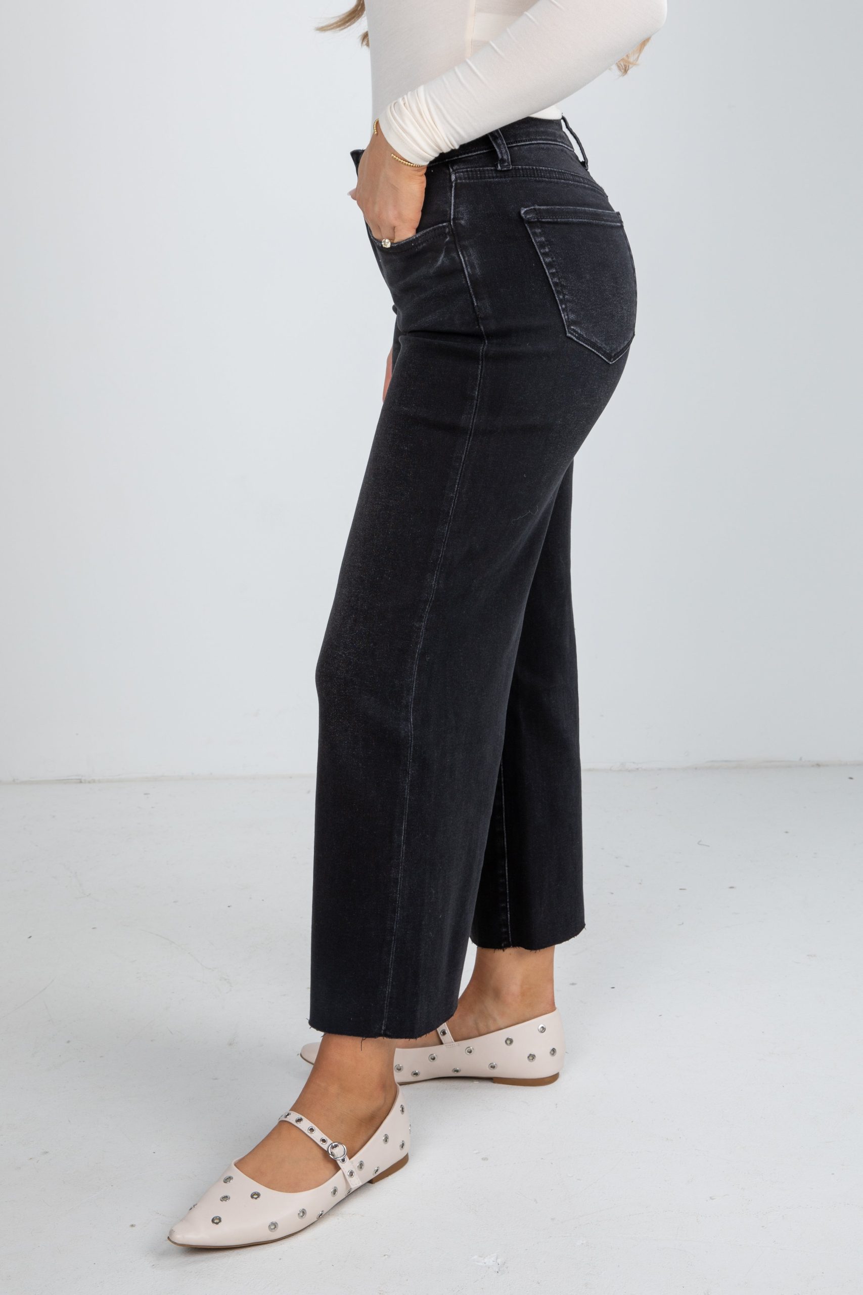 shopdressup_black_high_rise_wide_leg_jeans-3.jpg