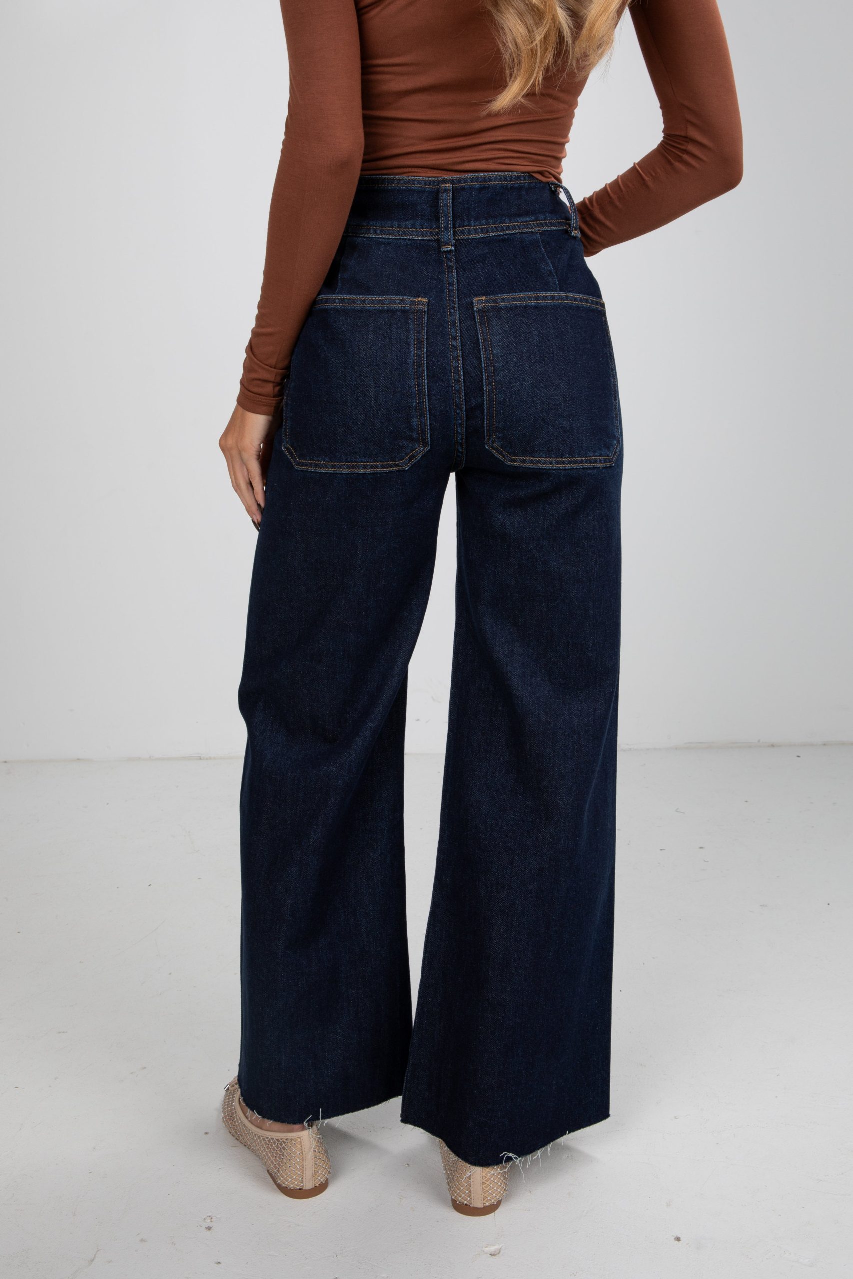 shopdressup_dark_wash_high_rise_wide_leg_jeans-5_6474e80b-a780-42b3-8441-75588b8f397f.jpg