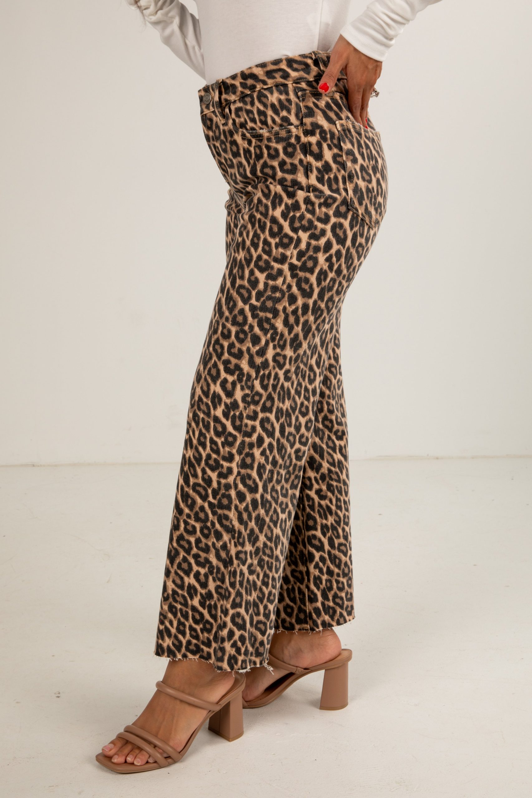 shopdressup_leopard_wide_leg_jeans-4.jpg